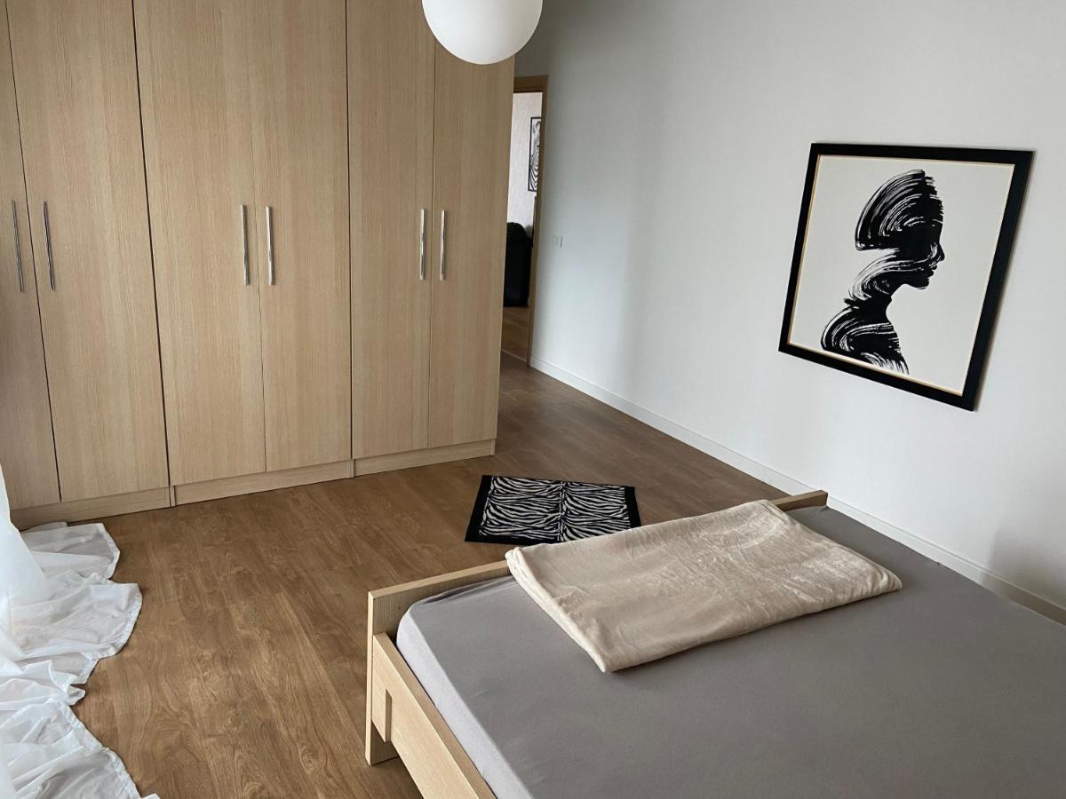 Mb Luxury Apartments Tirana Eksteriør billede