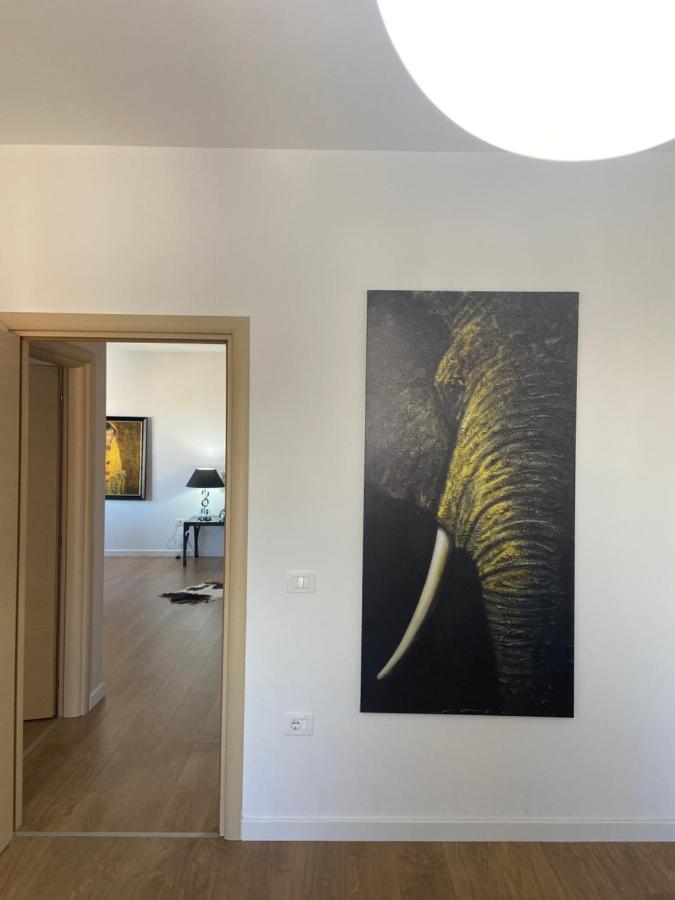 Mb Luxury Apartments Tirana Eksteriør billede